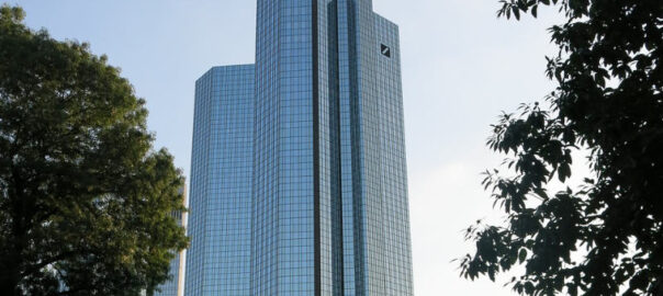 Am Deutsche Bank Tower war Philipp Holzmann AG beteiligt.