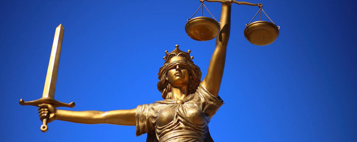 Statue Gerechtigkeit - Gericht Zuständigkeit Insolvenz