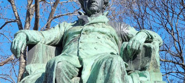 Fotografie einer Statue von Goethe