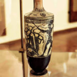 Antike griechische Vase mit Bemalung des Mythos der Hydra